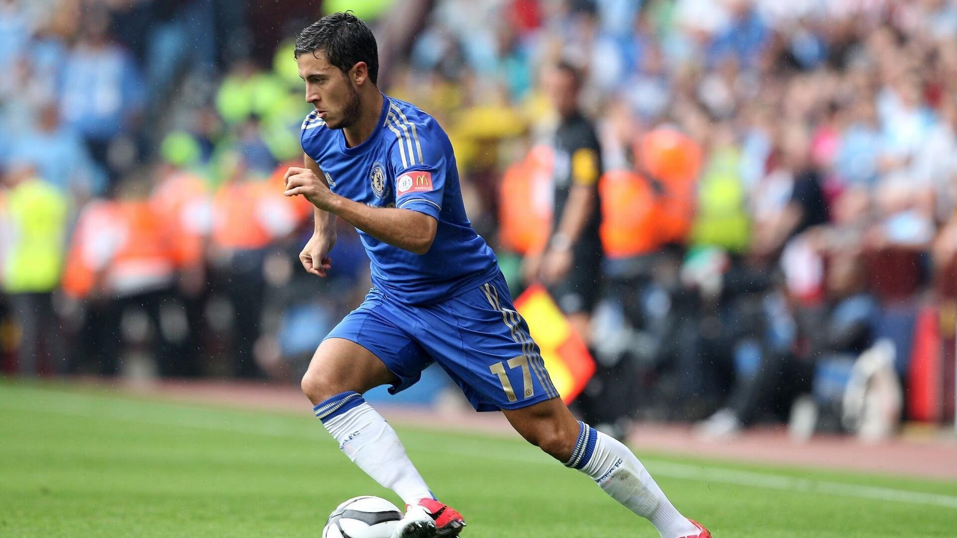 欧冠半决赛焦点战，国王最后时刻击败新疆队