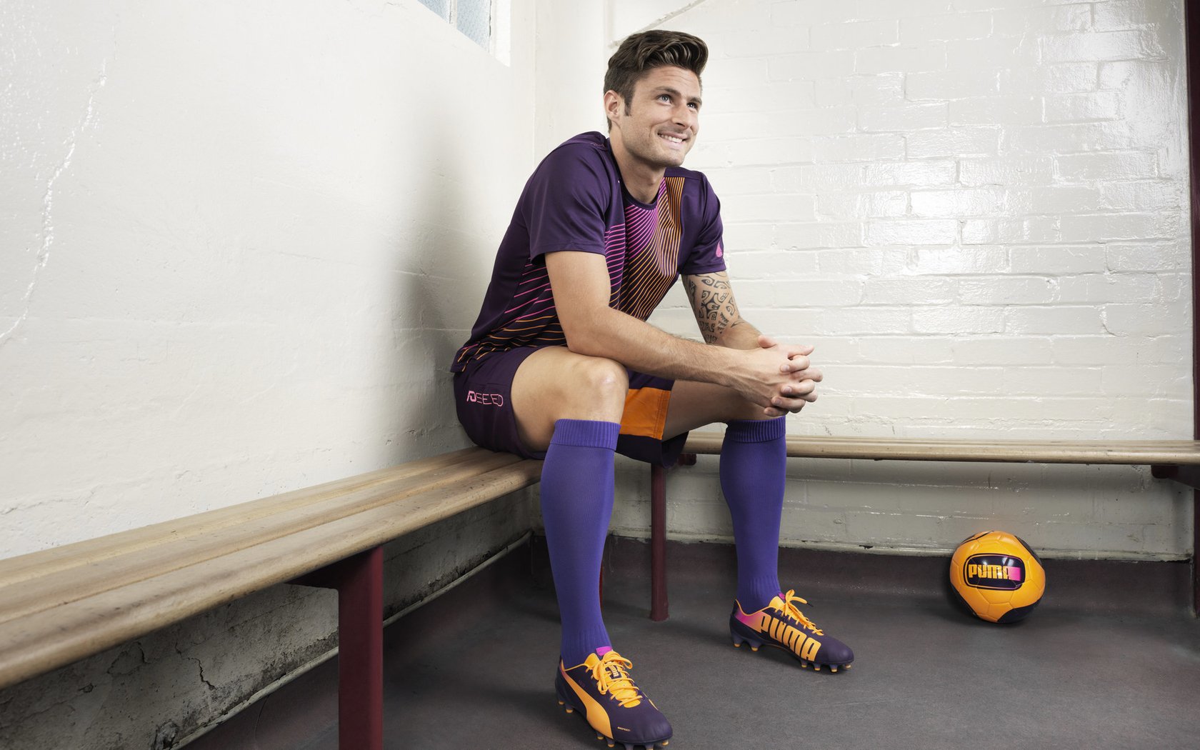 孔德惊艳四座，瑞典碾压阿根廷，一场颠覆预期的足球艺术展